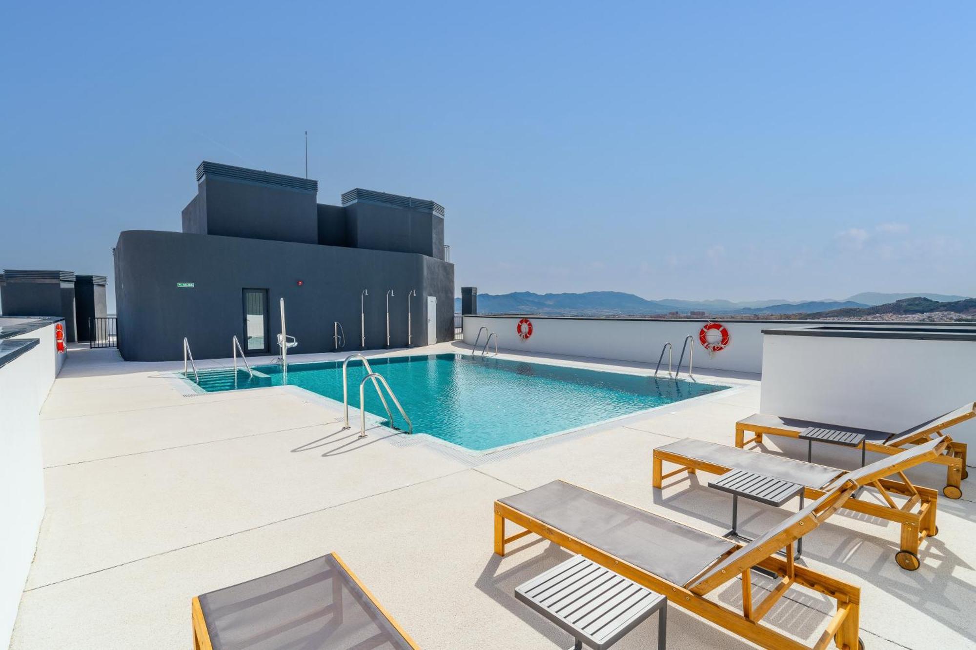 Malaga Tower View Apartment Exterior photo