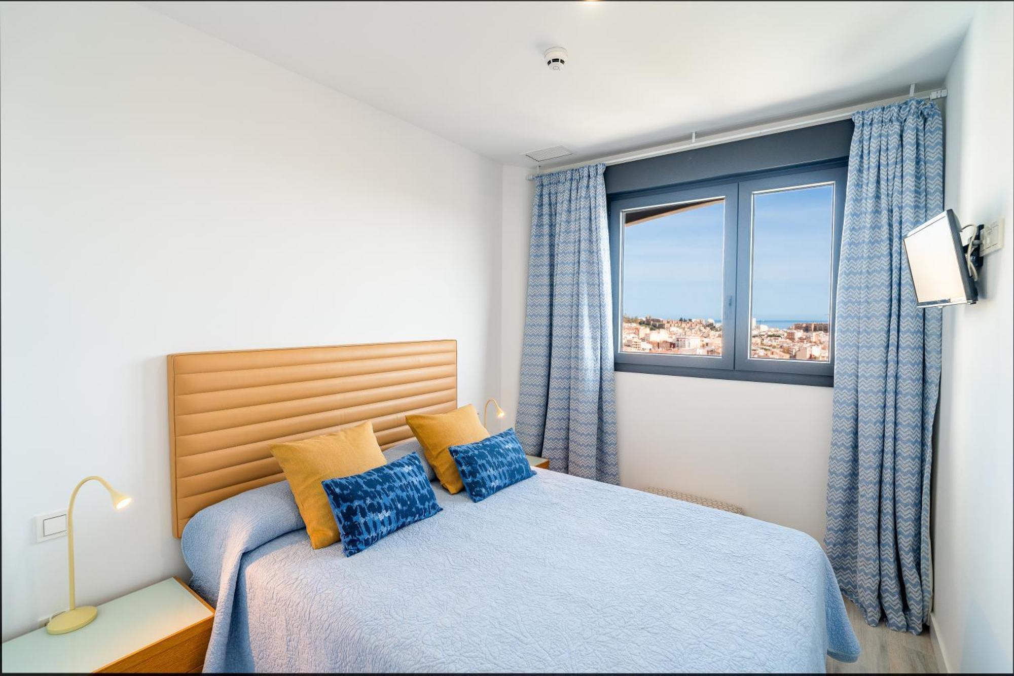 Malaga Tower View Apartment Exterior photo