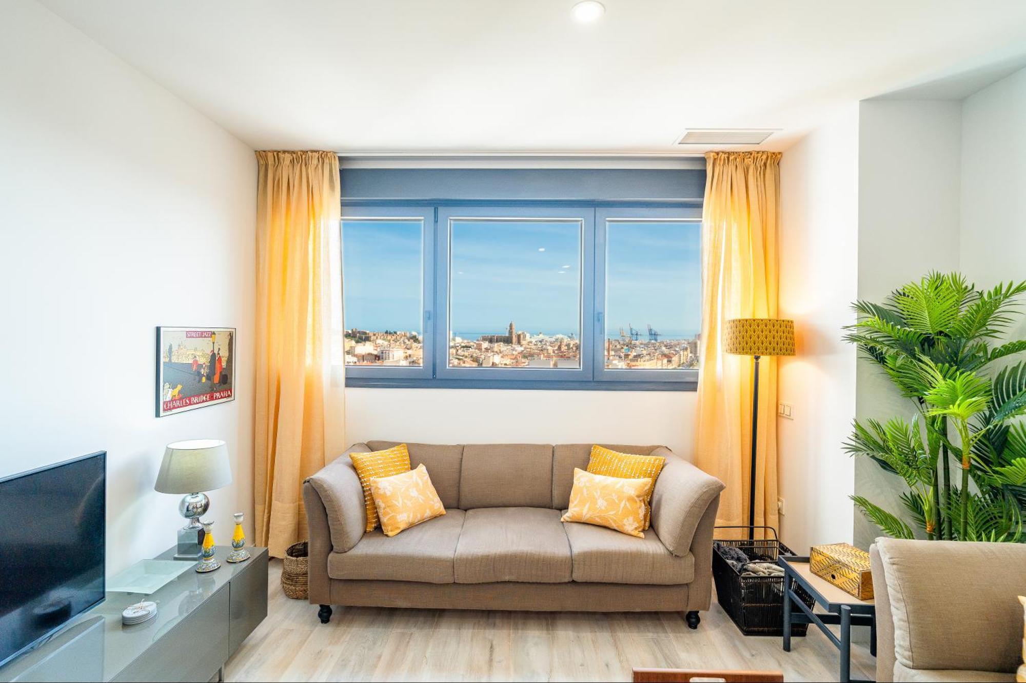 Malaga Tower View Apartment Exterior photo